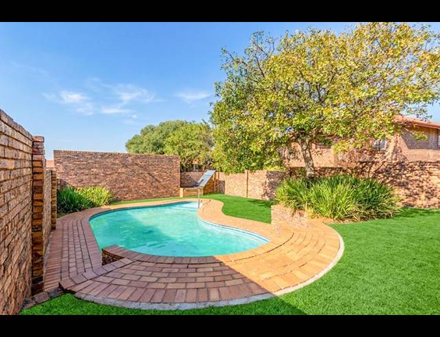 2 BEDROOM APARTMENT FOR SALE IN NORTHGATE